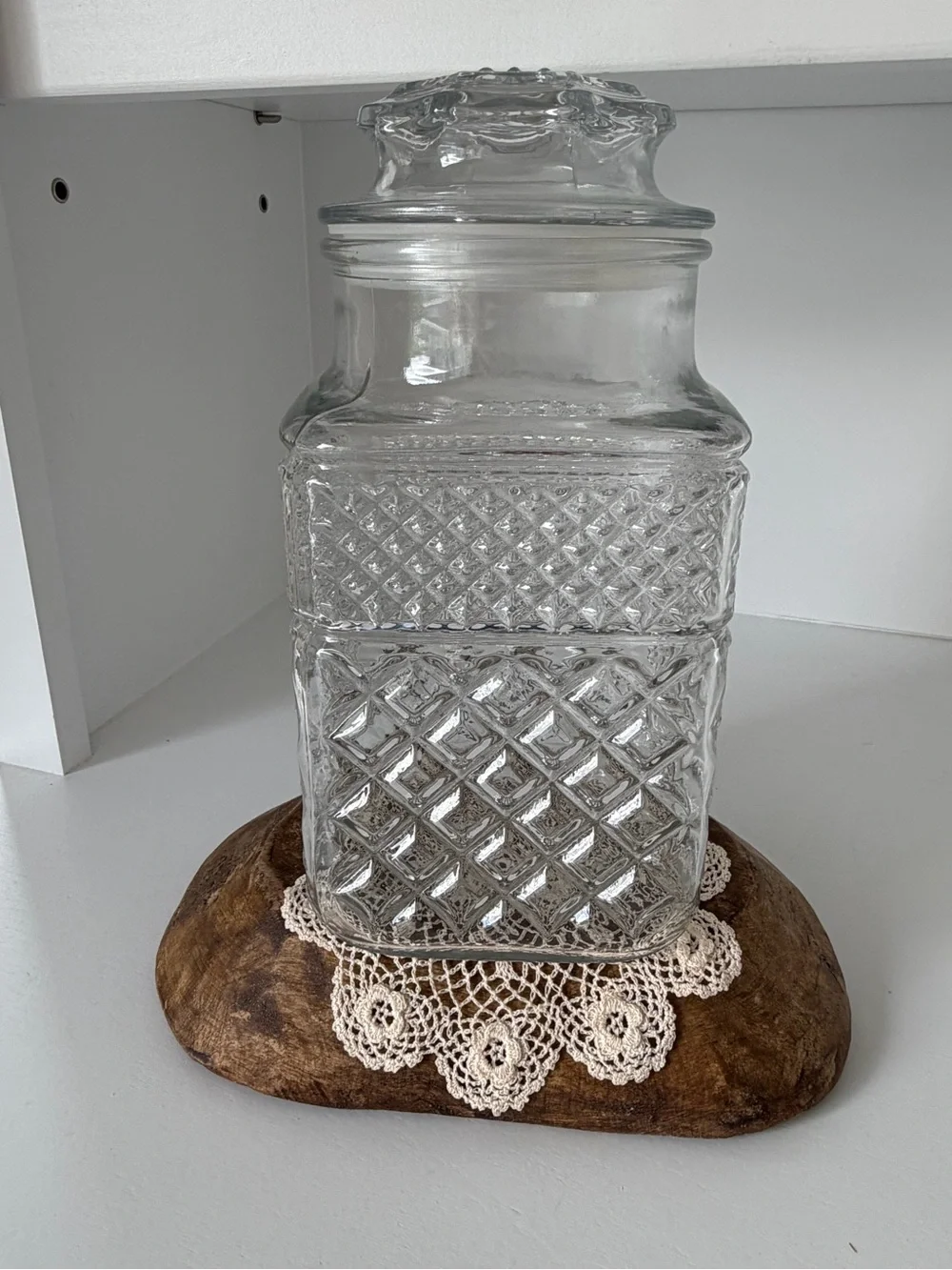 Anchor Hocking Wexford Diamond Cut Apothecary Jar with Lid